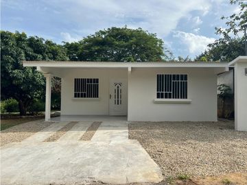 VENTA DE CASA EN LAS TABLAS ABAJO DOS RECAMARAS  301 M2