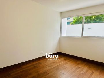 EXCLUSIVO DEPARTAMENTO DE ESTRENO EN VENTA CERCA AL GOLF DE SAN ISIDRO 2 D.