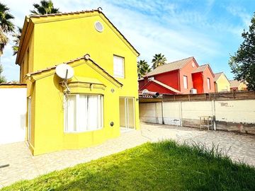 Casa en Venta en VALLE LO CAMPINO , QUILICURA