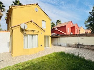 Casa en Venta en VALLE LO CAMPINO , QUILICURA
