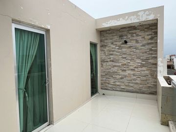 VENTA Casa de TRES NIVELES CON ALBERCA Fracc. Lomas del Sol RIVIERA VERACRUZANA