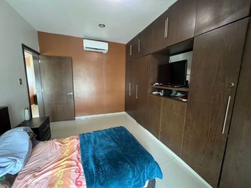VENTA Casa de TRES NIVELES CON ALBERCA Fracc. Lomas del Sol RIVIERA VERACRUZANA