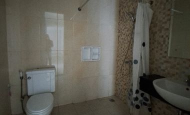 Dijual segeraRumah menghadap  Boulevard Vernonia, Summarecon Bekasi