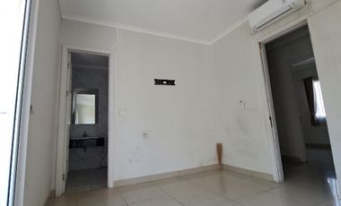 Dijual segeraRumah menghadap  Boulevard Vernonia, Summarecon Bekasi