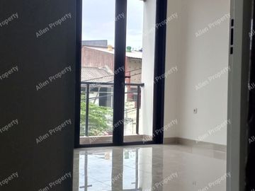 Dijual Rumah Baru Modern siap huni 3Lt di Kran 5 Kemayoran JakPus