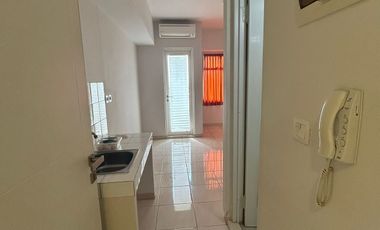 Disewakan  atau Dijual Apartemen studio  Springlake Summarecon Bekasi