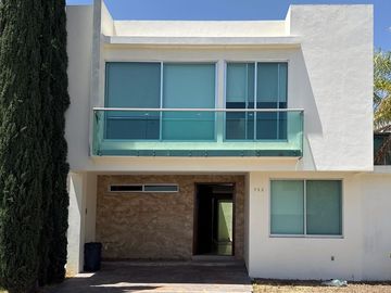 Casa en venta en Bosque Real