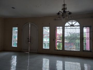 Dijual Rumah 2,5 Lantai di Jl Alamanda Harapan Indah Bekasi