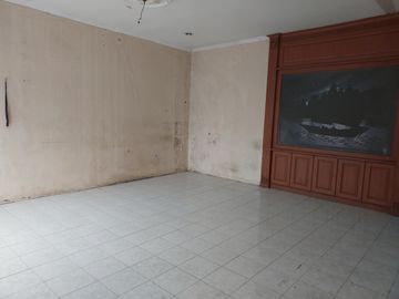 Dijual Rumah 2,5 Lantai di Jl Alamanda Harapan Indah Bekasi
