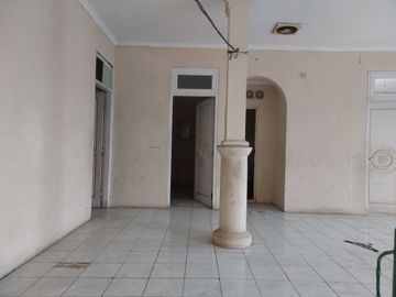 Dijual Rumah 2,5 Lantai di Jl Alamanda Harapan Indah Bekasi