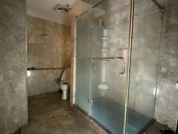 Disewakan Rumah Besar Utk Tinggal/kantor Di Tebet