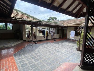 Disewakan Rumah Besar Utk Tinggal/kantor Di Tebet