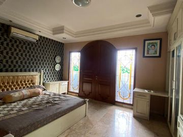 Disewakan Rumah Besar Utk Tinggal/kantor Di Tebet