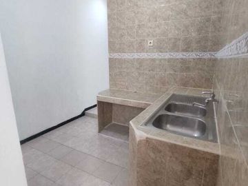 Rumah dekat kampus Petra Kutisari Selatan Surabaya