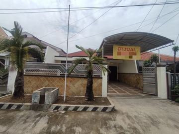 Rumah dekat kampus Petra Kutisari Selatan Surabaya