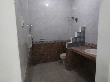Rumah dekat kampus Petra Kutisari Selatan Surabaya