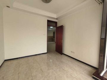 Rumah dekat kampus Petra Kutisari Selatan Surabaya