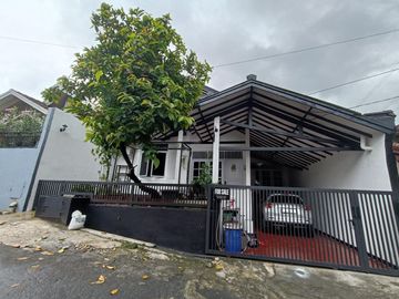 Dijual rumah di Cinere