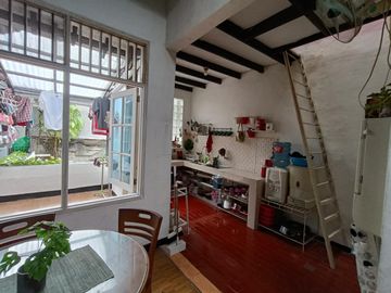 Dijual rumah di Cinere