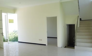 Rumah Wonorejo Selatan Dekat MERR Superindo One Gate