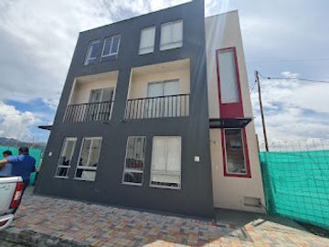 Venta Casas de 86 m² y departamentos  VIP en Quitumbe, 3 dormitorios