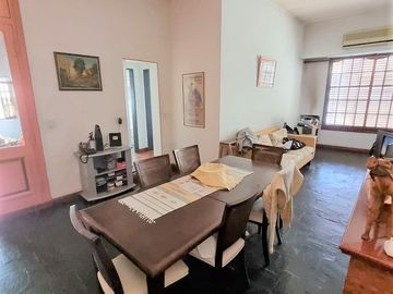 Casa de 5 ambientes en Venta en Villa crespo
