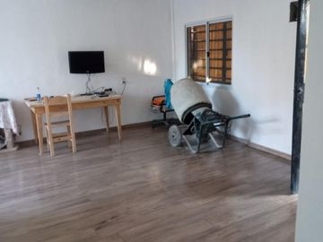 Comoda casa sobre Espora 8515, ciudad de Glew