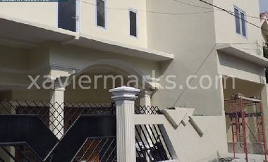 Rumah Darmo permai Utara lebar 12x15 meter ada 5 kamar hadap selatan