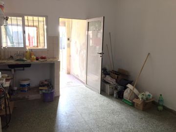 Excelente propiedad a cuadras de la estación de Glew