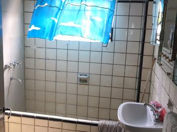 Excelente propiedad a cuadras de la estación de Glew