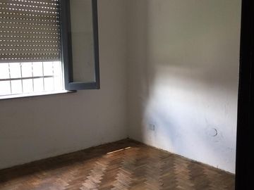 Excelente propiedad a cuadras de la estación de Glew