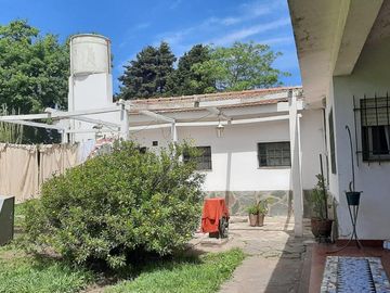 Hermosa casa quinta en el límite de Glew y Guernica