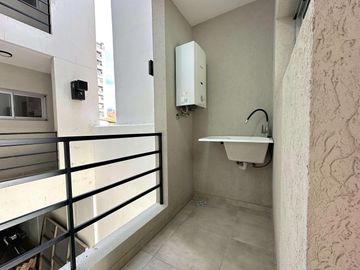 Departamento de 3 ambientes con 2 balcones