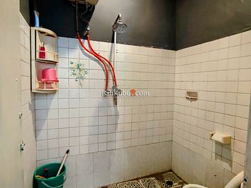 AMR-103.GDJ | For Rent Classic Pavillion House 2 BR in Renon Centre
