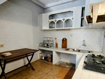 AMR-103.GDJ | For Rent Classic Pavillion House 2 BR in Renon Centre