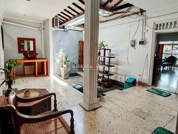 AMR-103.GDJ | For Rent Classic Pavillion House 2 BR in Renon Centre