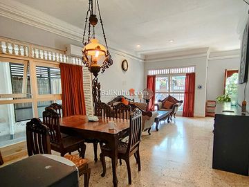 AMR-103.GDJ | For Rent Classic Pavillion House 2 BR in Renon Centre