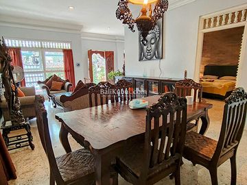 AMR-103.GDJ | For Rent Classic Pavillion House 2 BR in Renon Centre