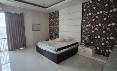 DISEWAKAN RUMAH ROYAL RESIDENCE WIYUNG SURABAYA BARAT DEKAT PAKUWON CITRALAND DAN GRAHA FAMILY ADA KOLAM RENANG