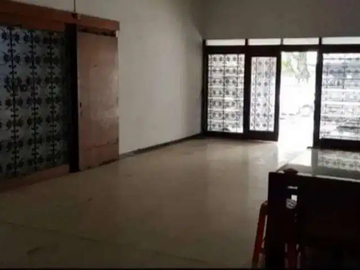 Turun Harga Dijual rumah Pusat Kota, Jalan Sam Ratulangi, Surabaya