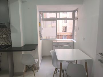 MARAVILLOSA VISTA A CERRO SANTA LUCIA, DEPTO  DUPLEX A PASOS BARRIO LASTARRIA, RECIEN REMODELADO Y MODERNIZADO, COMO NUEVO