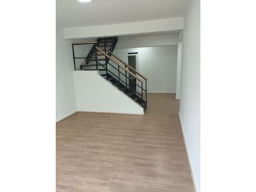 MARAVILLOSA VISTA A CERRO SANTA LUCIA, DEPTO  DUPLEX A PASOS BARRIO LASTARRIA, RECIEN REMODELADO Y MODERNIZADO, COMO NUEVO