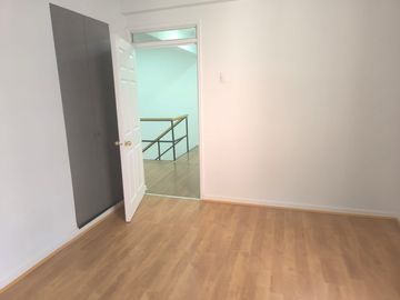 MARAVILLOSA VISTA A CERRO SANTA LUCIA, DEPTO  DUPLEX A PASOS BARRIO LASTARRIA, RECIEN REMODELADO Y MODERNIZADO, COMO NUEVO