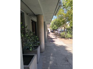 MARAVILLOSA VISTA A CERRO SANTA LUCIA, DEPTO  DUPLEX A PASOS BARRIO LASTARRIA, RECIEN REMODELADO Y MODERNIZADO, COMO NUEVO