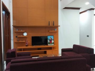 DI JUAL RUMAH SEMI FURNISH KAWASAN KEMANG PRATAMA
