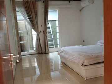 DI JUAL RUMAH SEMI FURNISH KAWASAN KEMANG PRATAMA