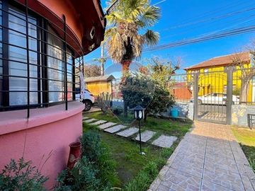 Casa en comuna El Bosque Encanto Clásico y Moderno