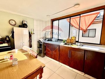 Casa en comuna El Bosque Encanto Clásico y Moderno