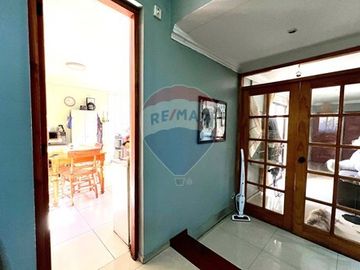Casa en comuna El Bosque Encanto Clásico y Moderno