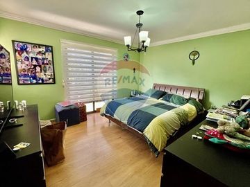 Casa en comuna El Bosque Encanto Clásico y Moderno